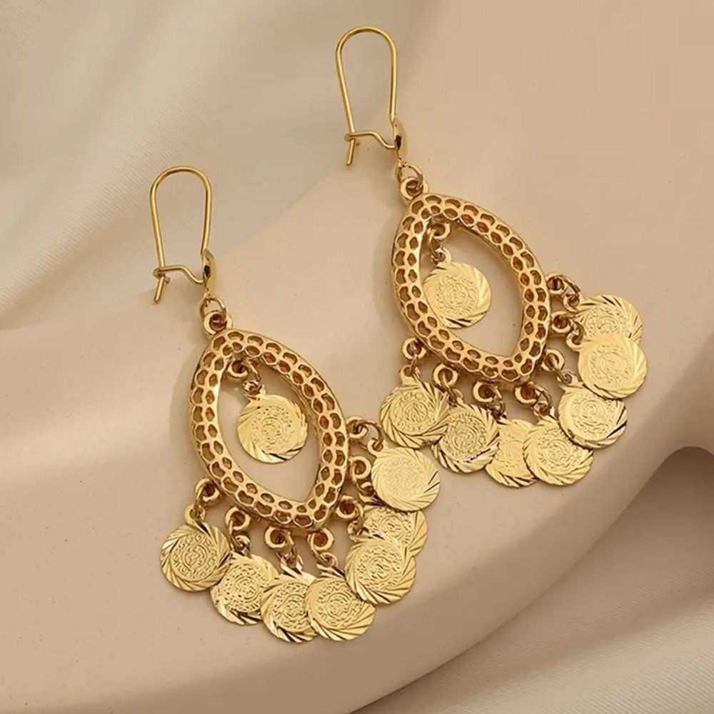 Tassel Earrings / lightweight